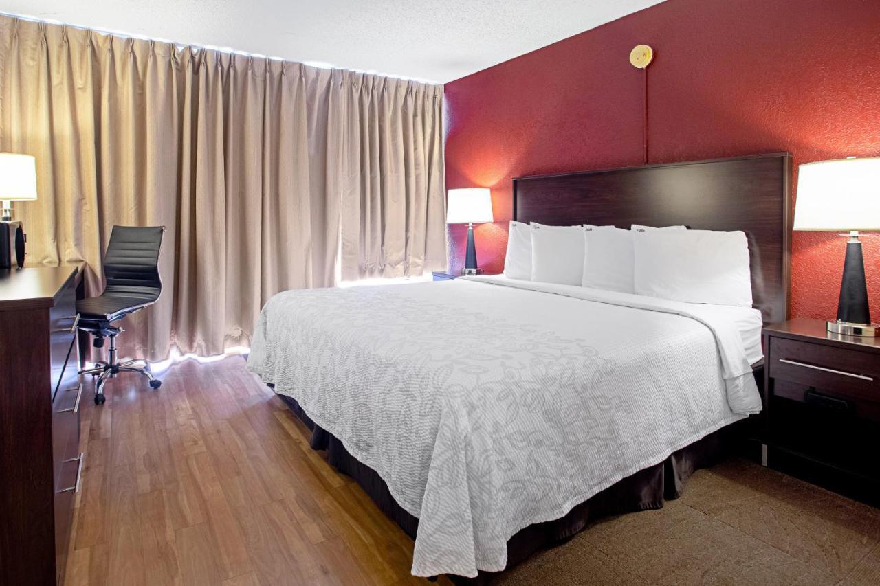 Red Roof Inn Plus+ Wichita East Zewnętrze zdjęcie
