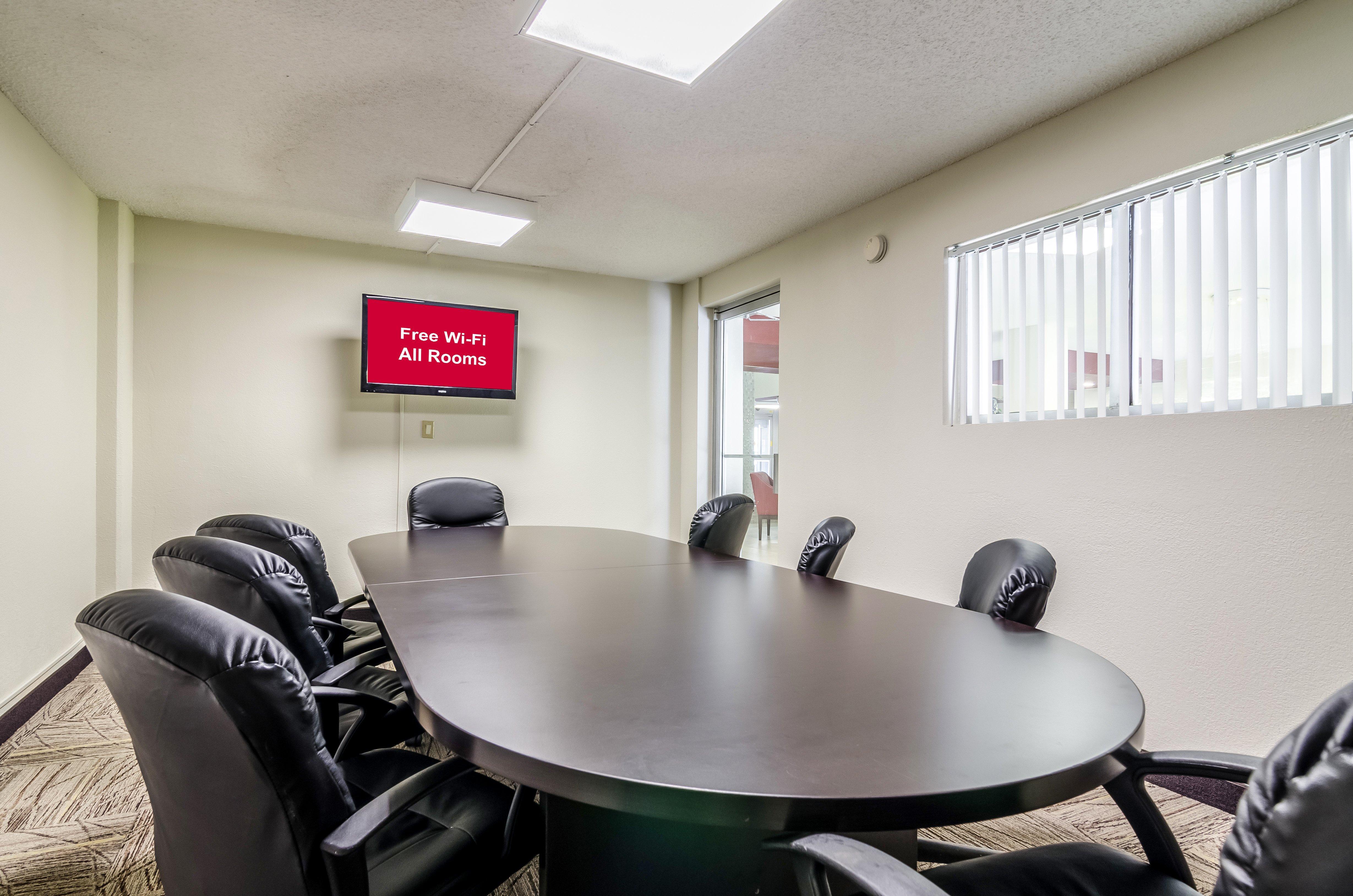Red Roof Inn Plus+ Wichita East Zewnętrze zdjęcie