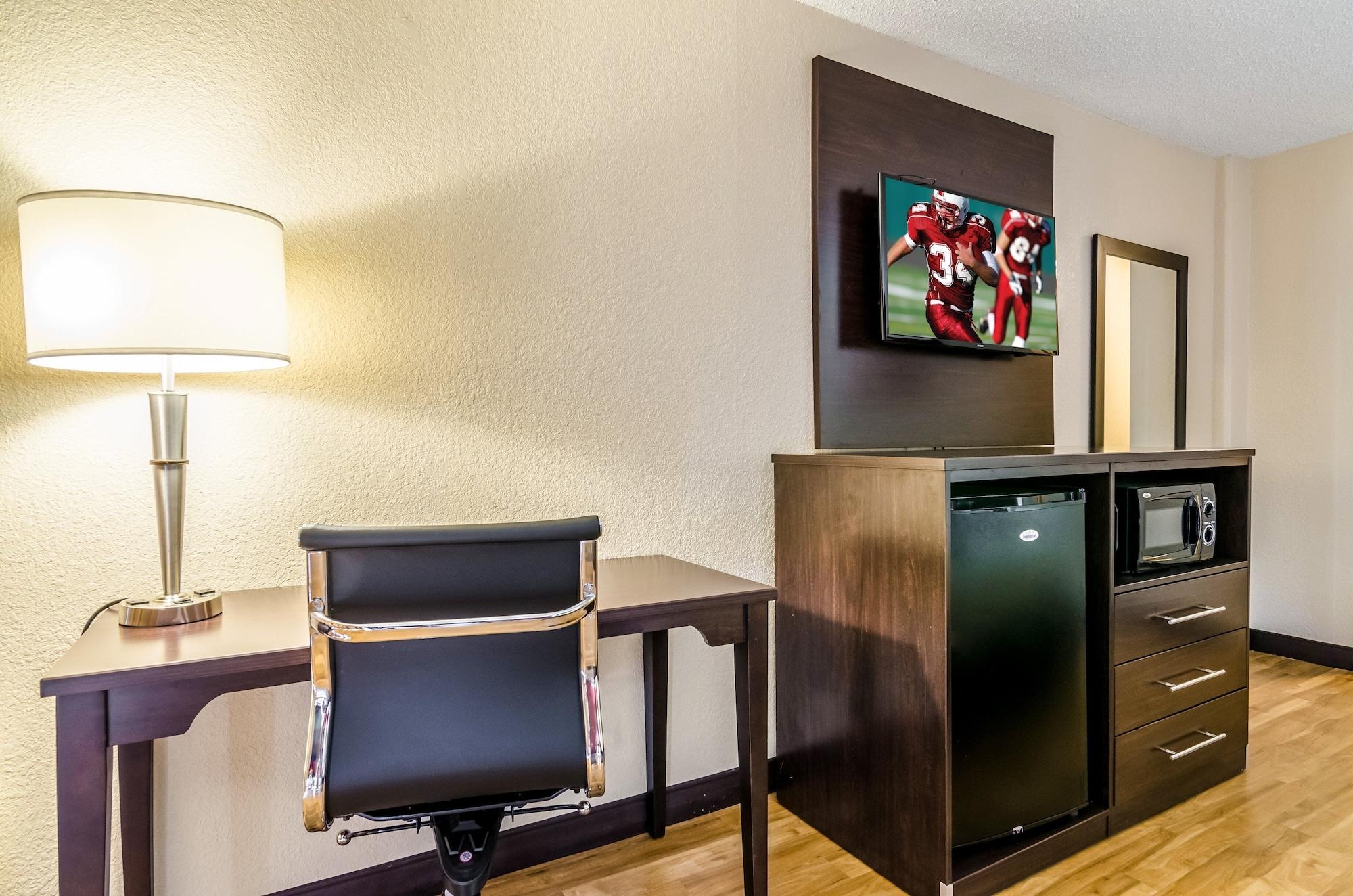 Red Roof Inn Plus+ Wichita East Zewnętrze zdjęcie
